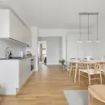 A Stylish Getaway In Modern Surroundings אורהוס