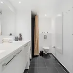A Stylish Getaway In Modern Surroundings דירה אורהוס