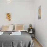 A Stylish Getaway In Modern Surroundings דירה אורהוס