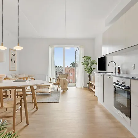A Stylish Getaway In Modern Surroundings Århus