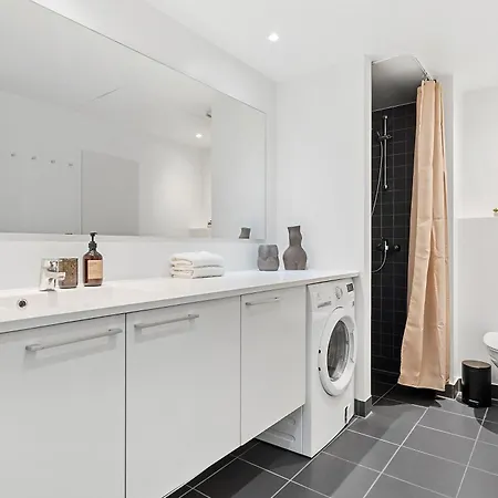 A Stylish Getaway In Modern Surroundings Århus